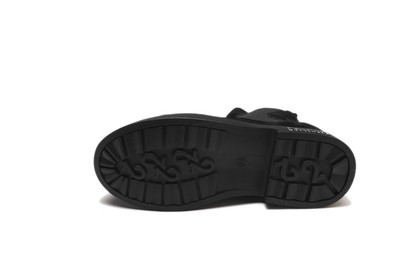 啟程鞋業(yè)&828